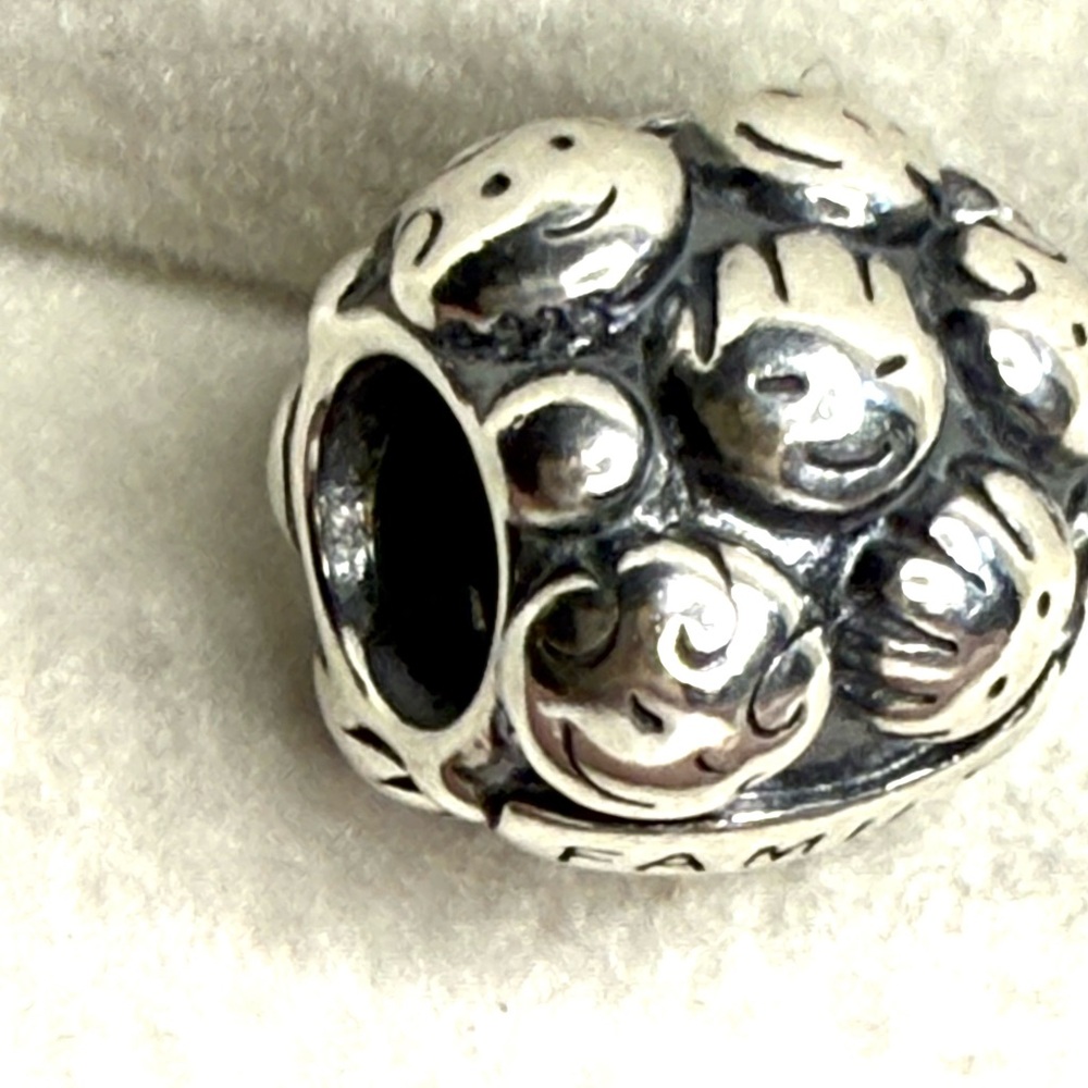 Retired Sterling Silver Pandora Love & Family Charm 791039 - Picture 4 of 4